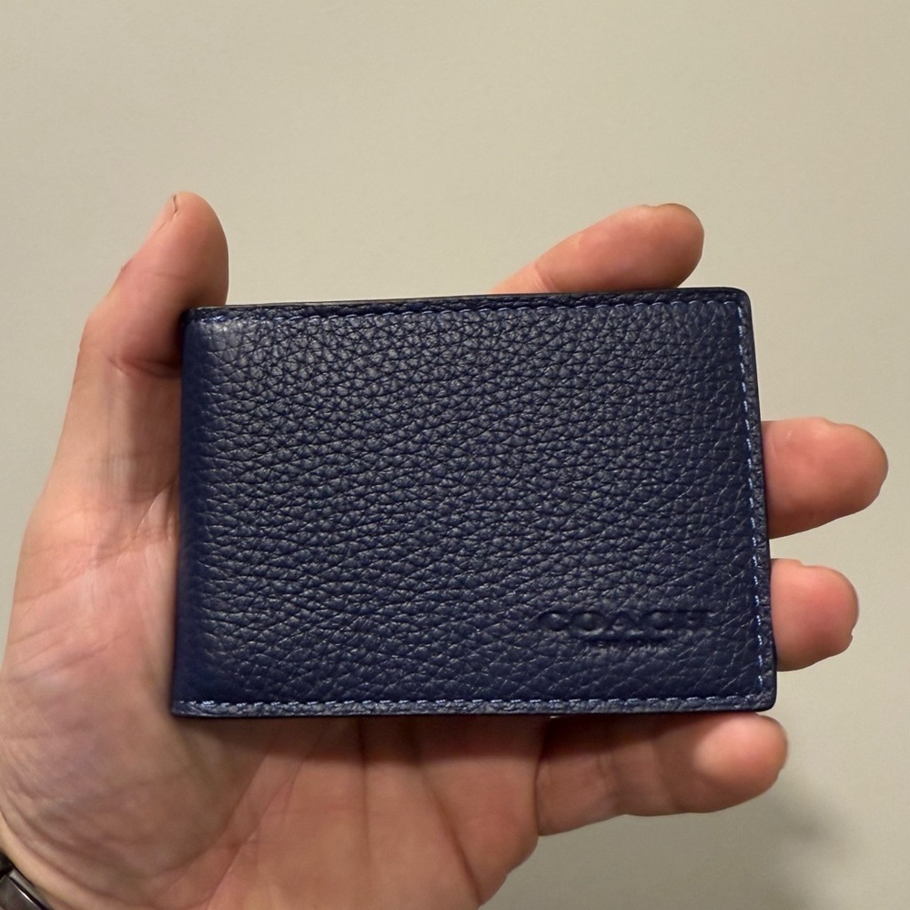 AUTHENTIC Coach Wallet